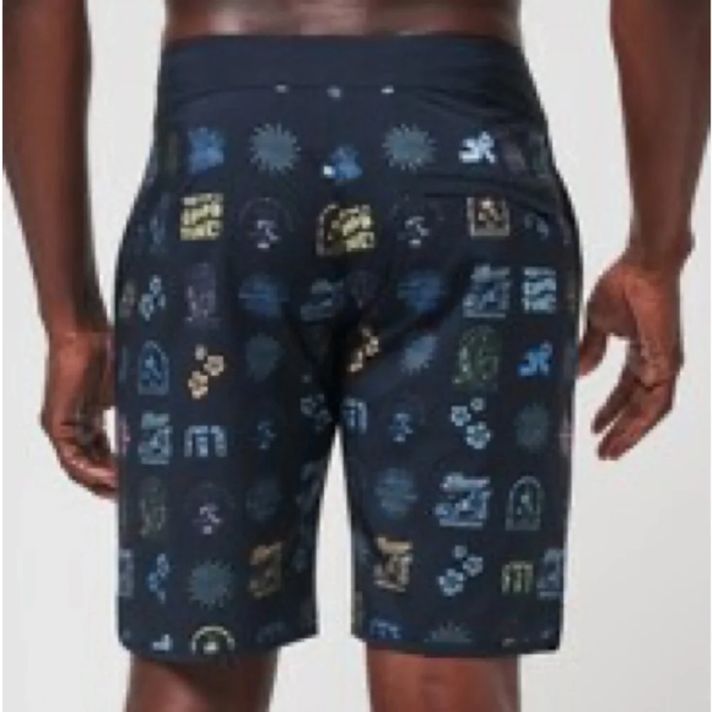 TRAVIS MATHEW men’s LONGBOARDERS BOARDSHORT